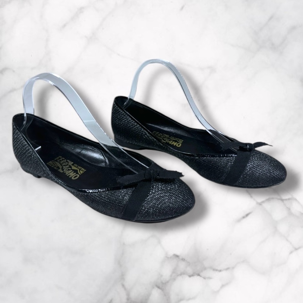 Salvatore Ferragamo Varina Raffia Crochet Bow Flats